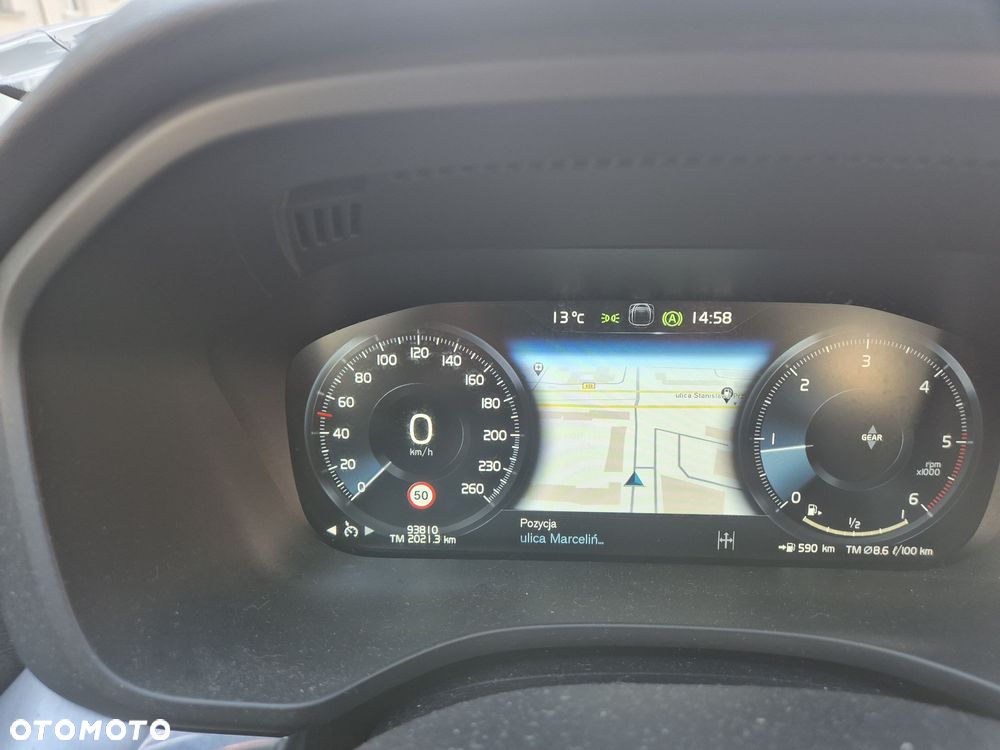 Volvo XC 60 D3 Momentum Pro - 9