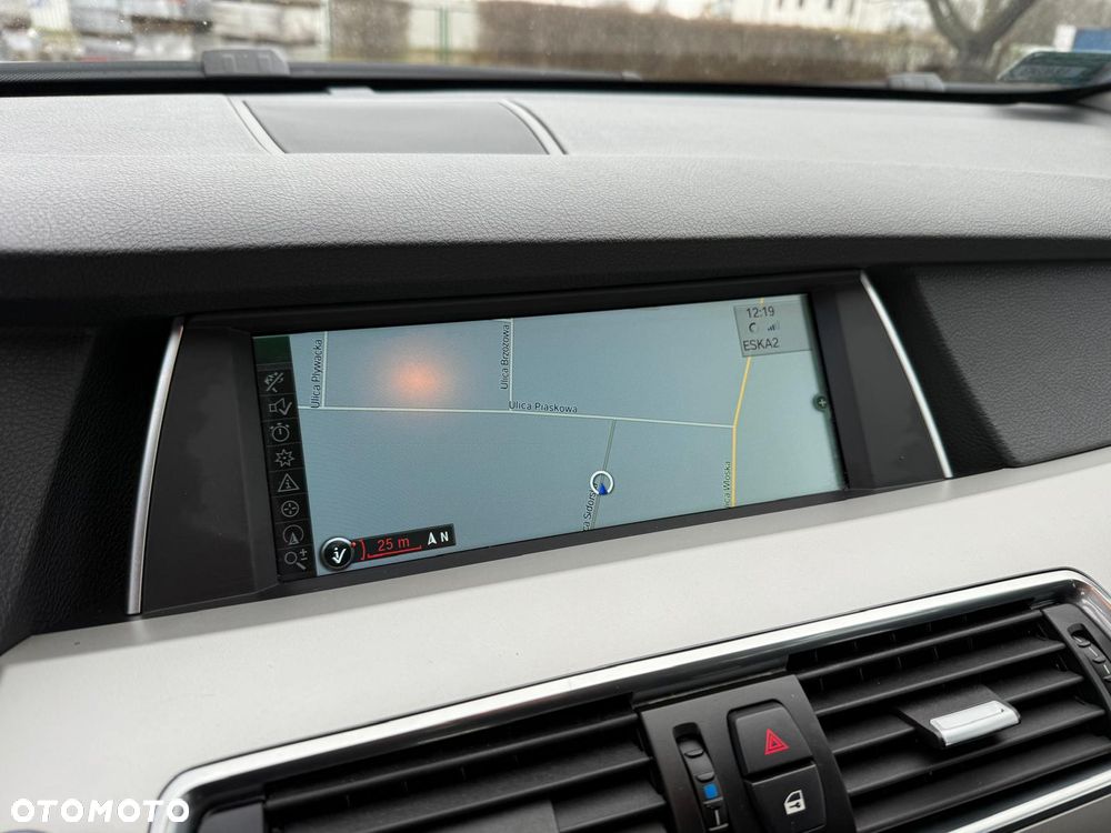 BMW Seria 5 535i xDrive - 14