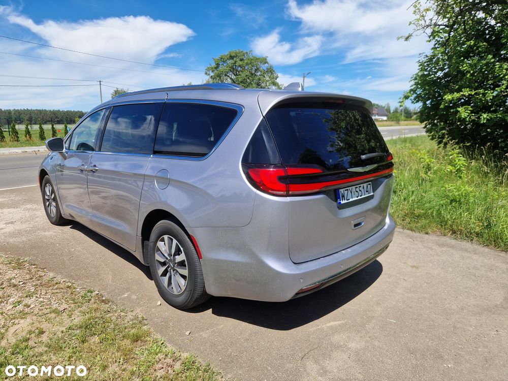 Chrysler Pacifica - 10
