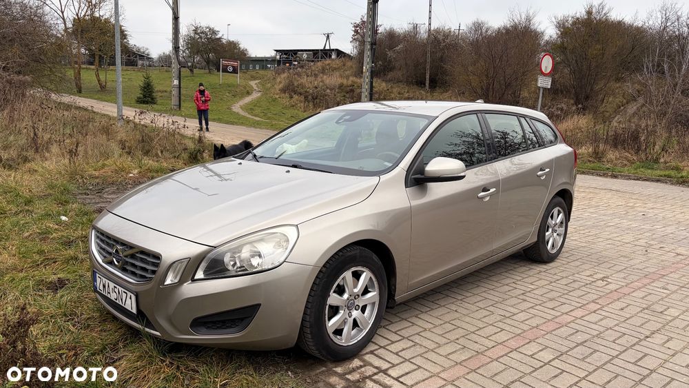 Volvo V60 DRIVe - 1