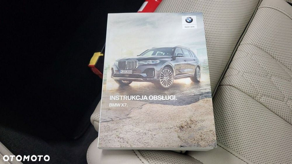 BMW X7 M50i sport - 32