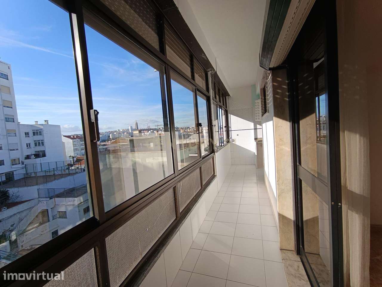 Apartamento de 4 Assoalhadas - Cova da Piedade - União Piedense - Grande imagem: 4/18