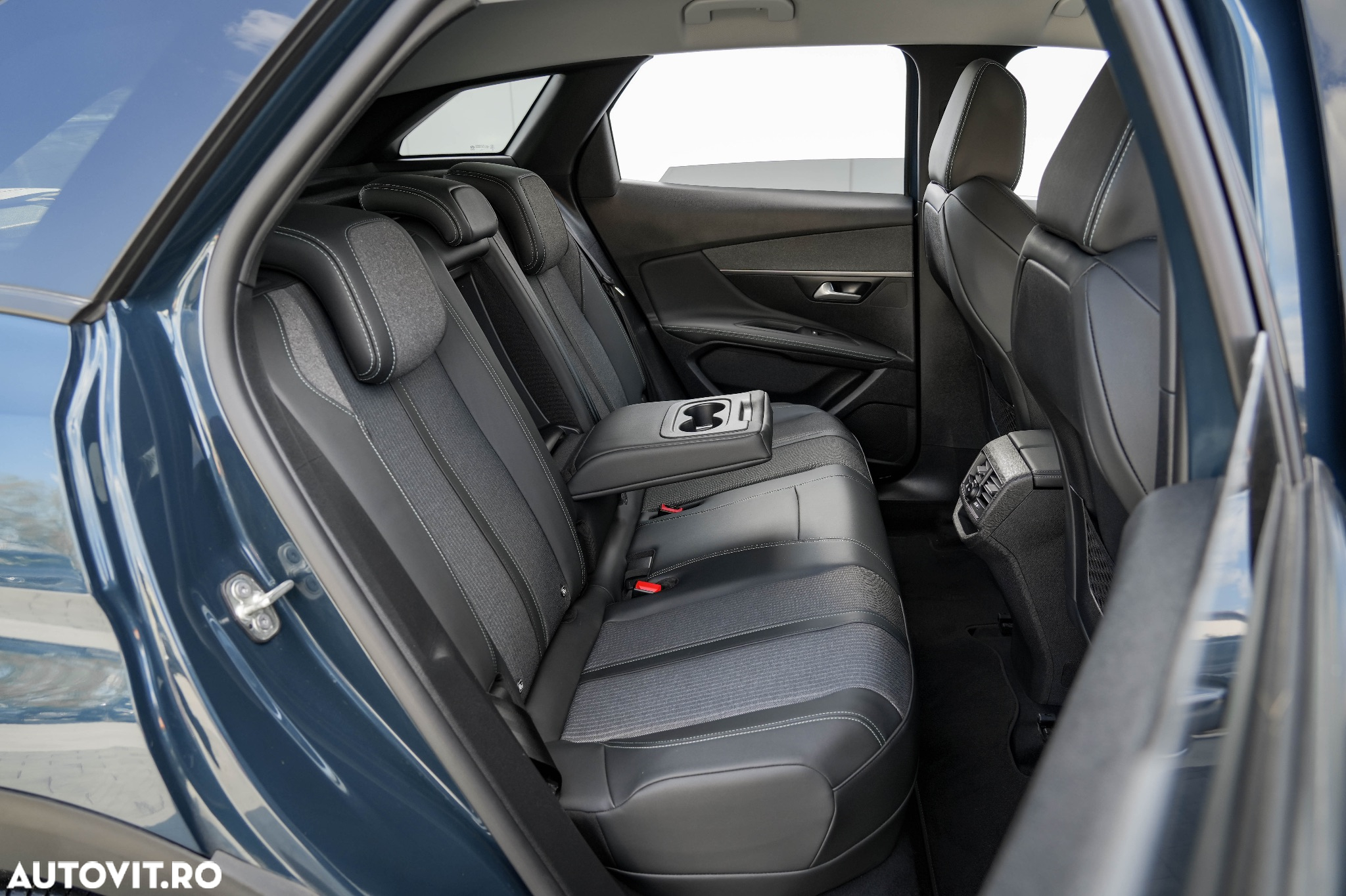 Peugeot 3008 PHEV EAT8 Allure - 23