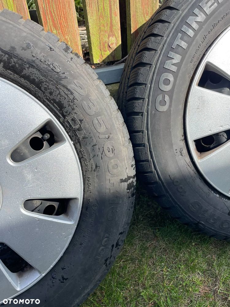 Koła zimowe z kołpakami FORD KUGA 235/60 R16 5x108 - 4