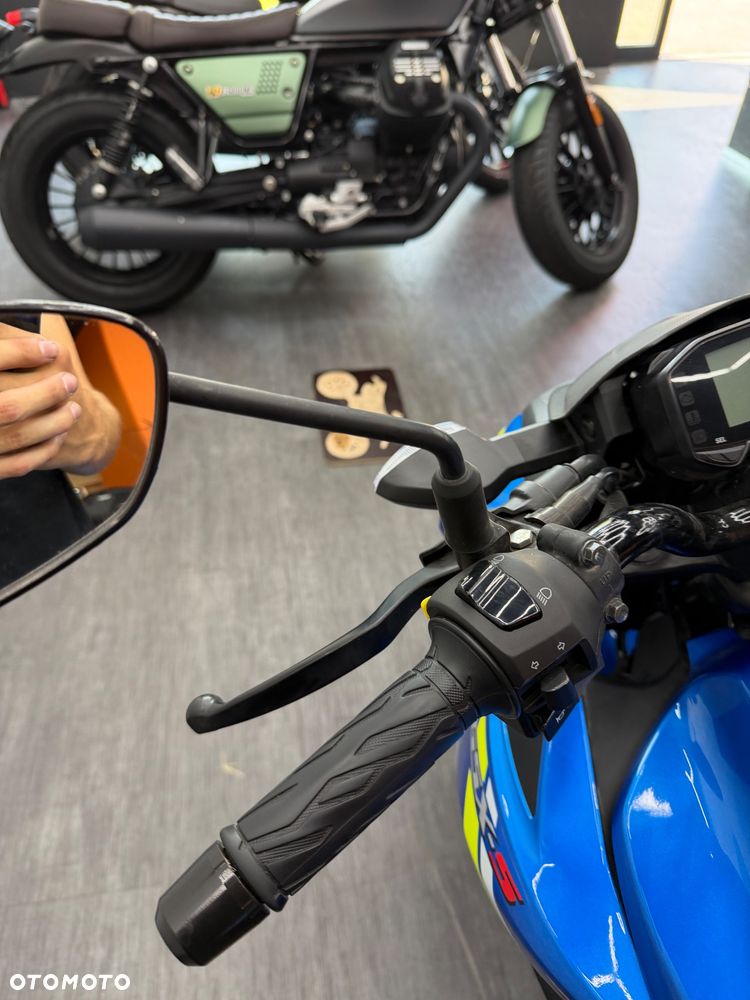 Suzuki GSX - 25