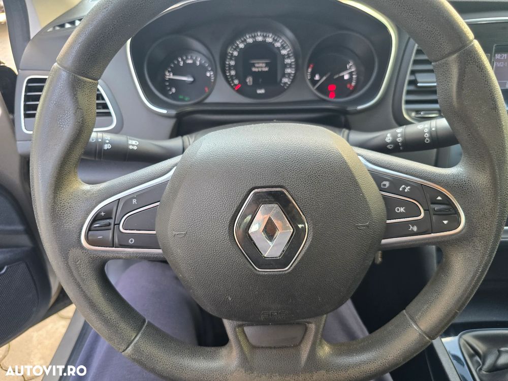 Renault Megane 1.5 dCI Life - 10