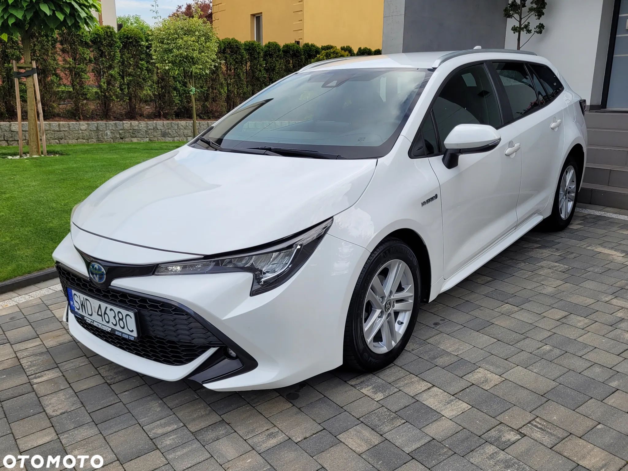 Toyota Corolla 1.8 Hybrid Touring Sports Comfort - 1
