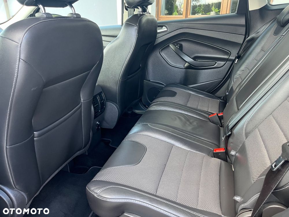 Ford Kuga 2.0 TDCi 4x4 ST-Line - 19