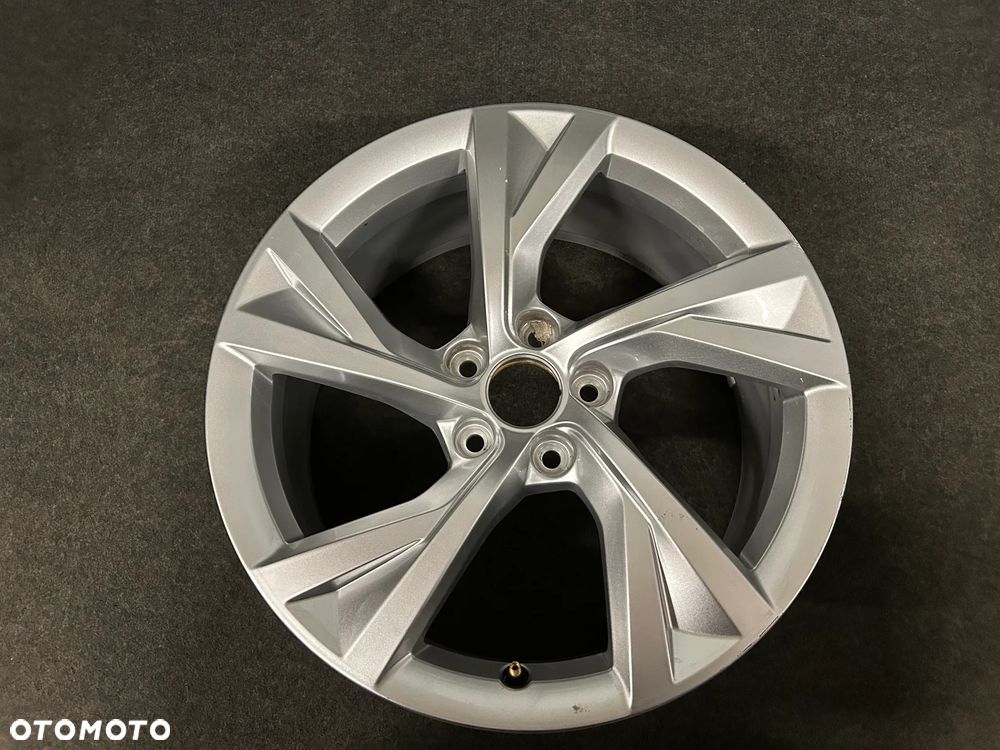 Alufelga Audi A4 B9 18 cali 5x112 1szt. 8W0601025EJ - 1