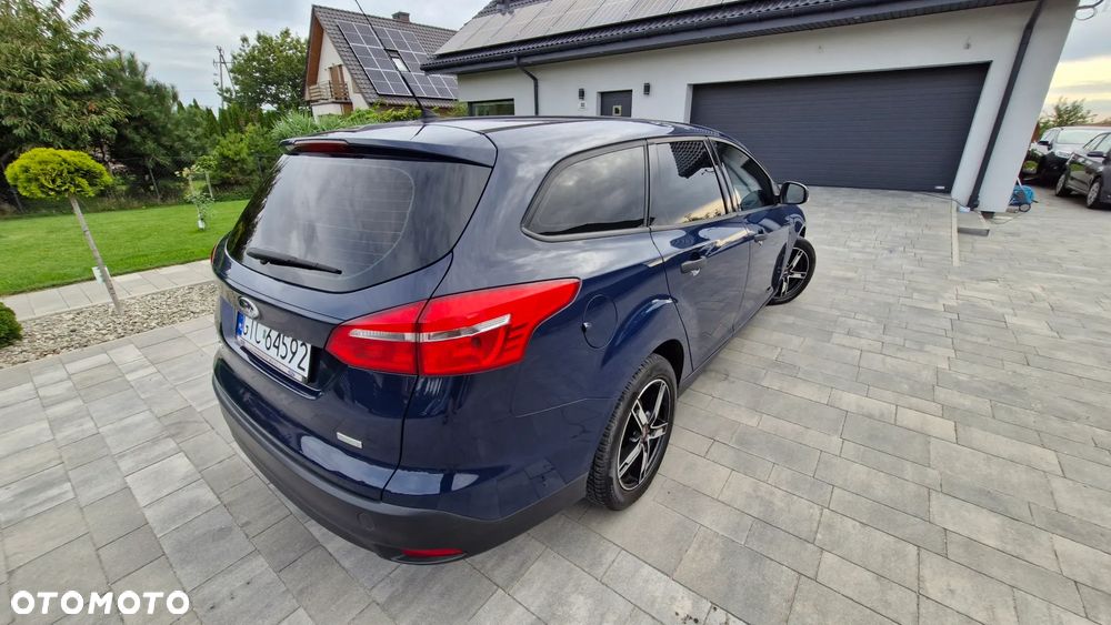 Ford Focus 1.0 EcoBoost Trend - 23