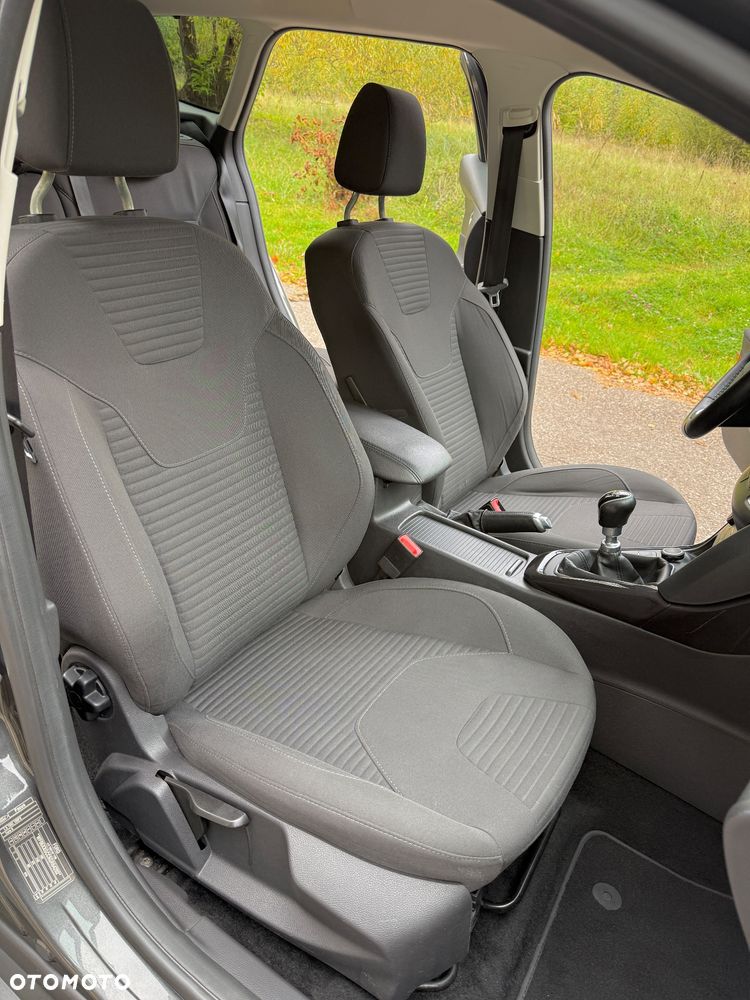 Ford Focus - 23
