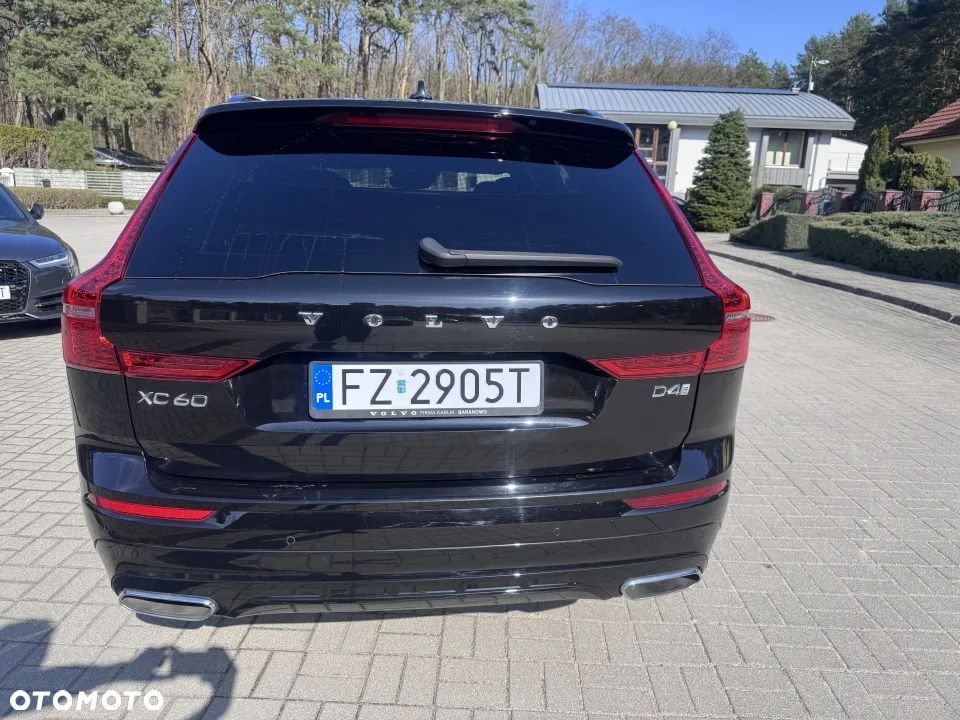 Volvo XC 60 D4 R-Design - 8