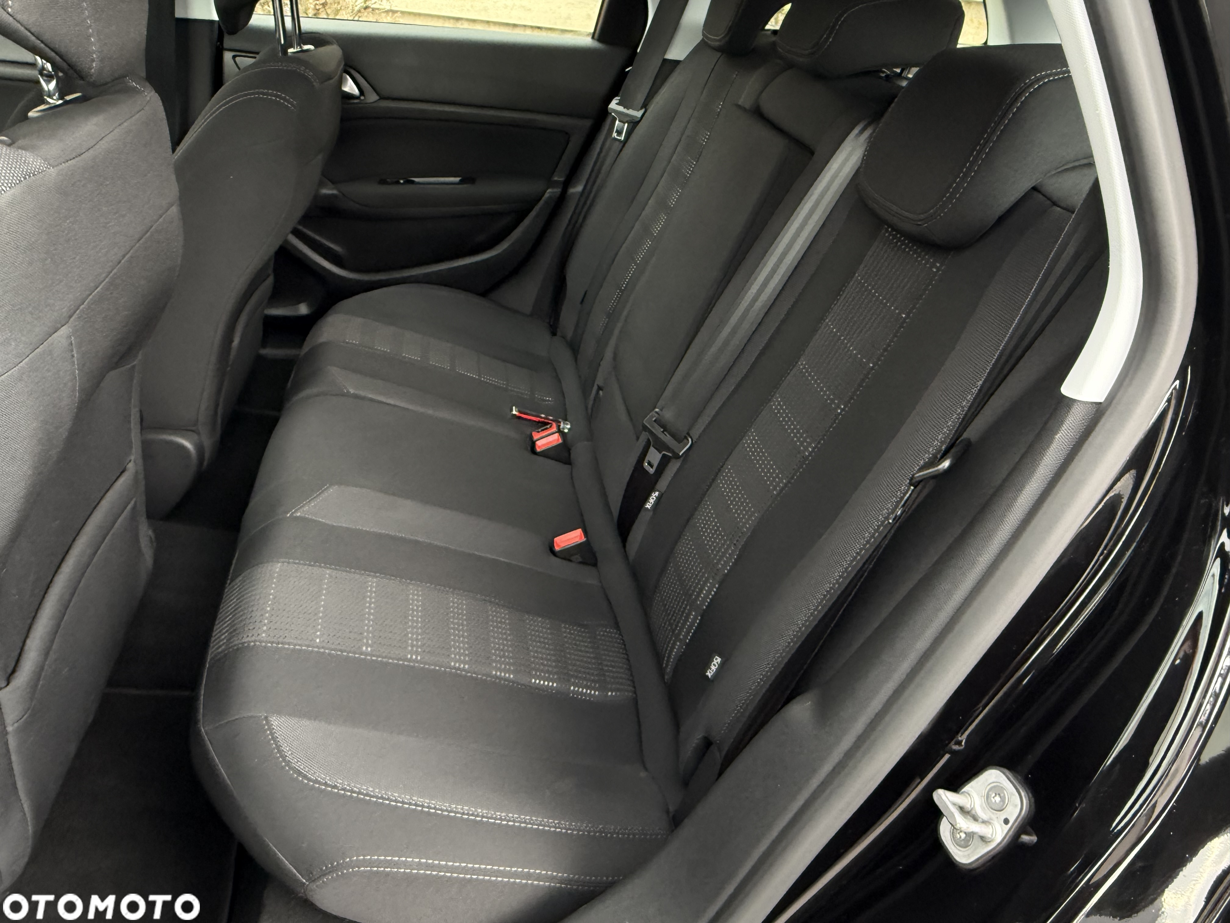 Peugeot 308 SW 1.2 PureTech Allure S&S - 9