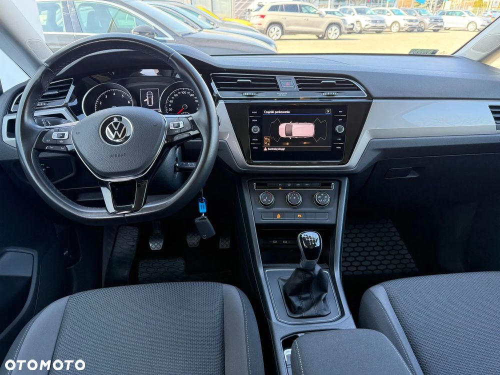 Volkswagen Touran 1.5 TSI EVO Trendline - 11
