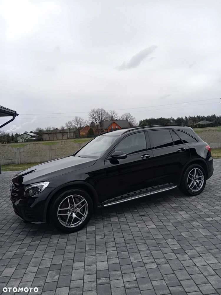 Mercedes-Benz GLC 250 4Matic 9G-TRONIC AMG Line - 6