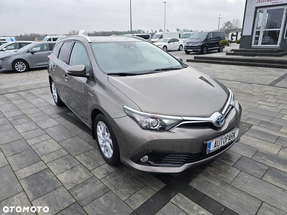 Toyota Auris Hybrid 135 Premium - 3