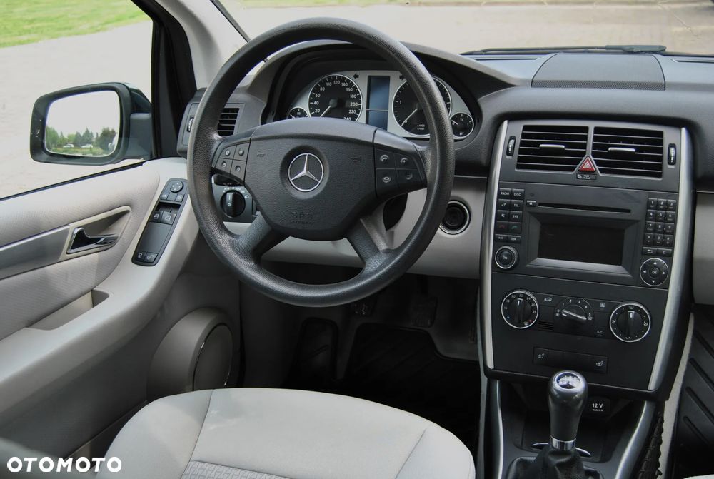 Mercedes-Benz Klasa B 180 CDI EU5 - 11