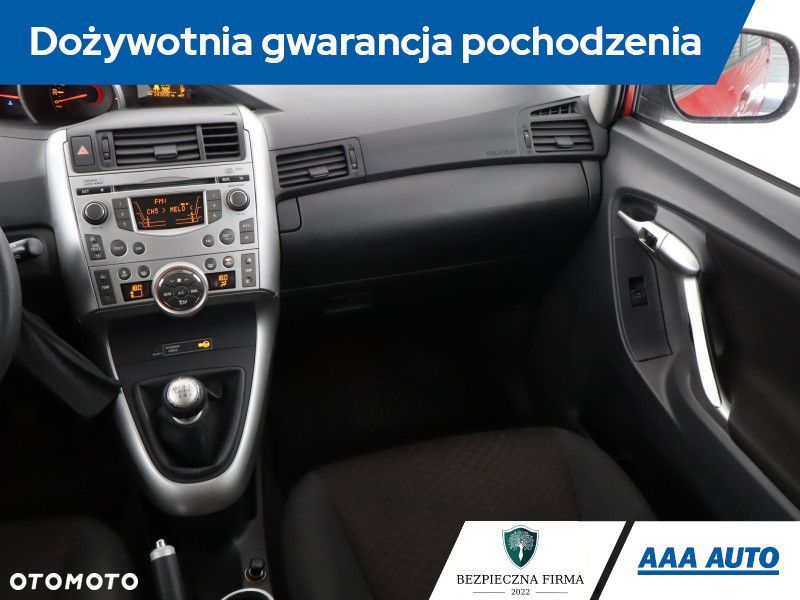 Toyota Verso - 10