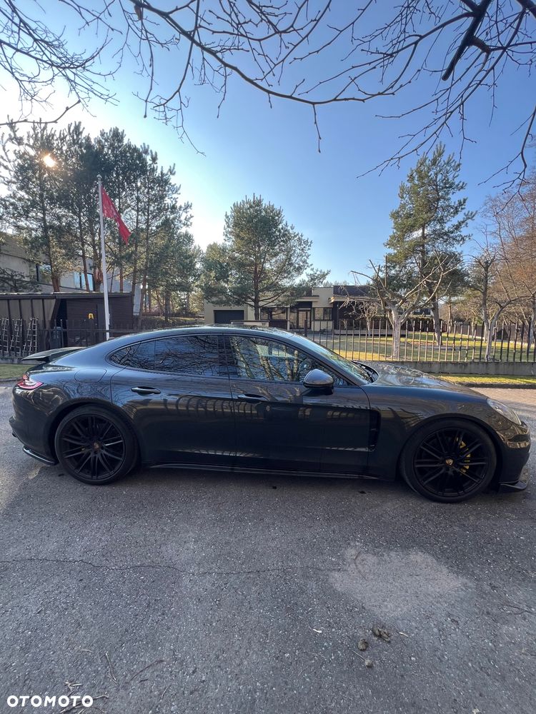 Porsche Panamera 2018 photo 2