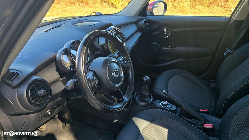 MINI 5 Portas Cooper D - 20