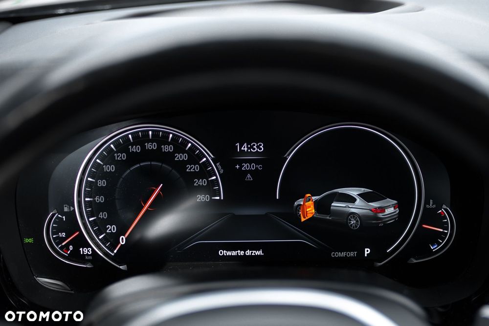 BMW Seria 5 540i xDrive Sport Line - 12