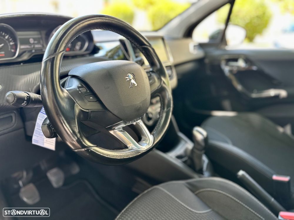 Peugeot 208 82 VTI Allure - 17