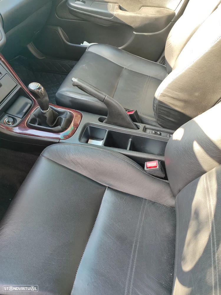 Honda Accord 2.0 ES - 9