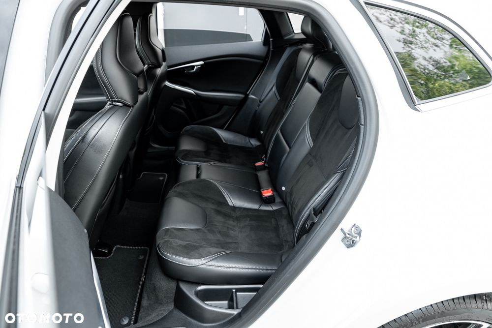 Volvo V40 D2 Geartronic RDesign - 21