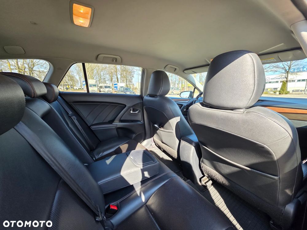 Toyota Avensis 1.8 Prestige MS - 21