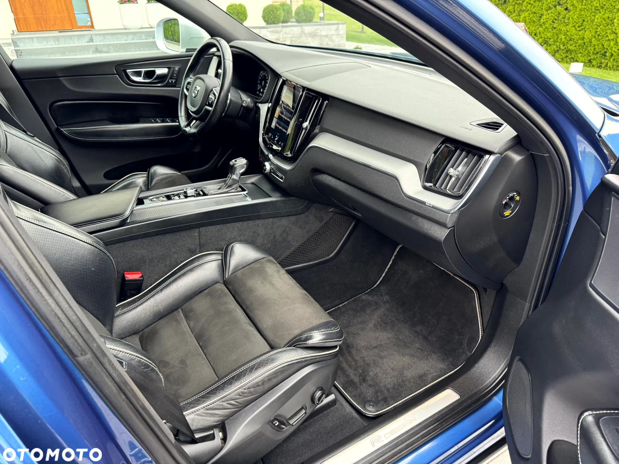 Volvo XC 60 T5 AWD R-Design - 14