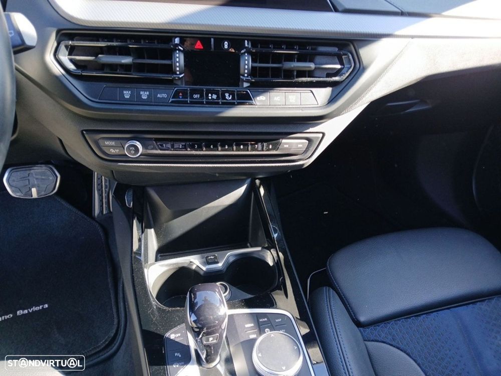 BMW 116 d Pack Desportivo M Auto - 16