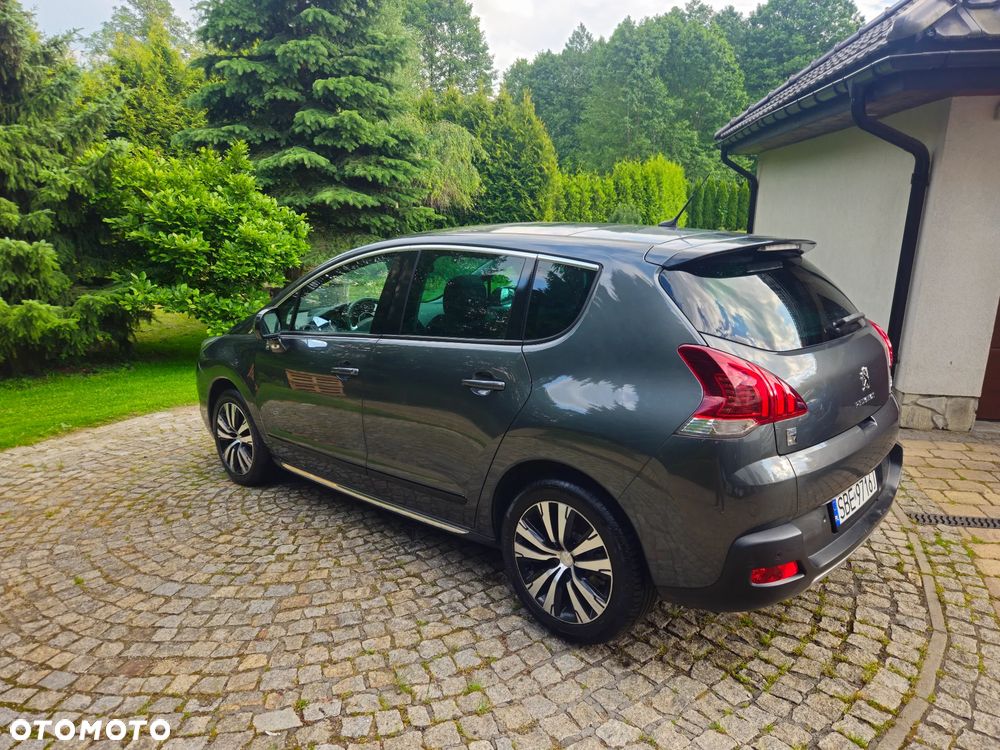 Peugeot 3008 Hybrid4 - 11