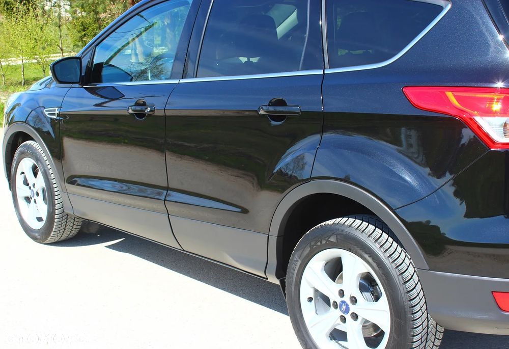 Ford Kuga 2.0 TDCi 2x4 Trend - 17