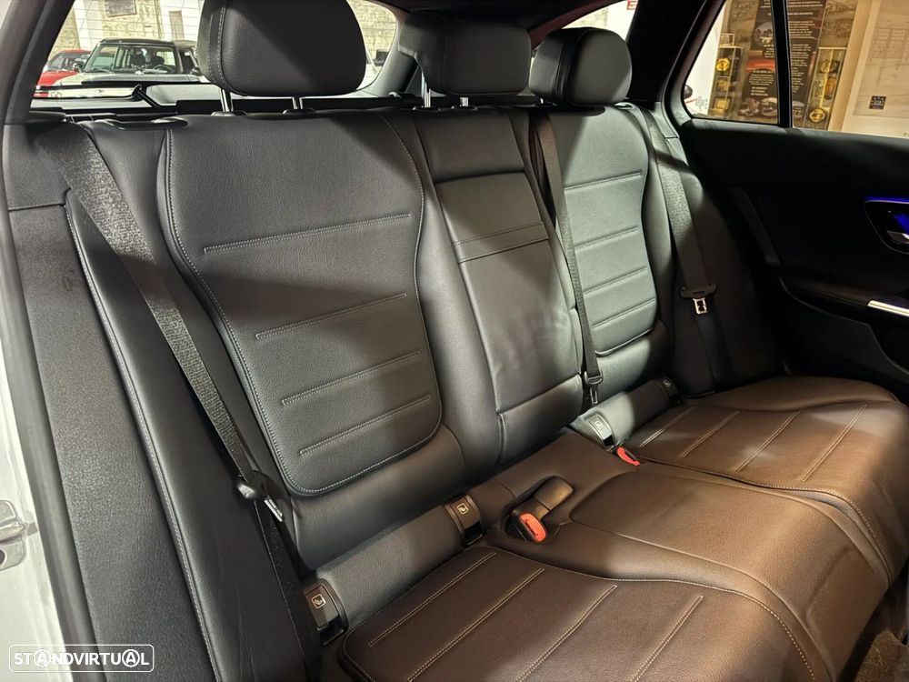 Mercedes-Benz C 300 - 11