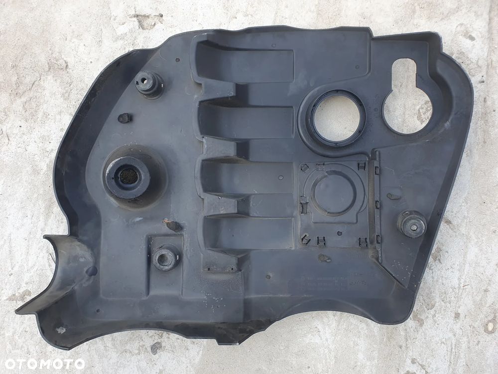 Górna osłona silnika AUDI A4 B6 038103925 1.9L diesel 96kW - 2