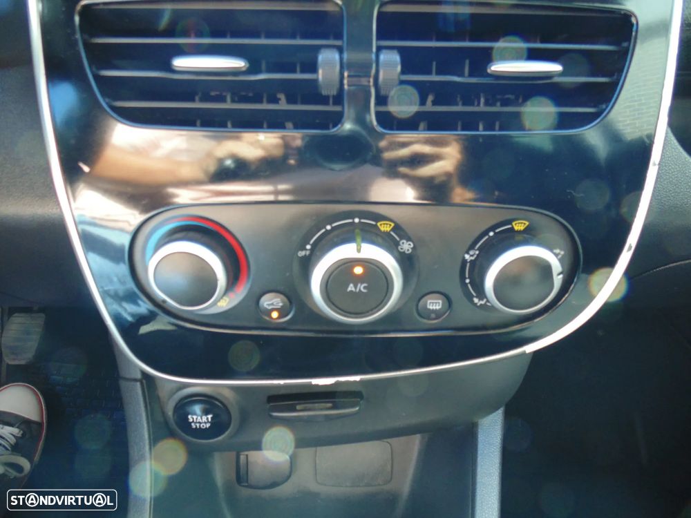Renault Clio 0.9 TCe Limited - 32