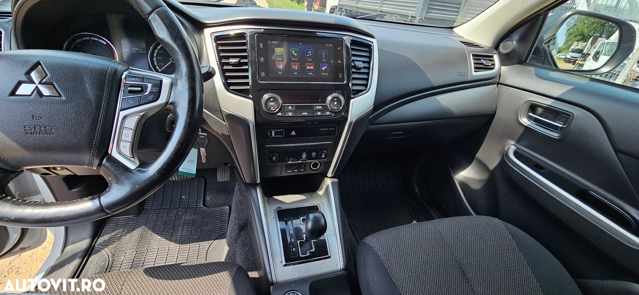 Mitsubishi L200 Double Cab 2.2 DI-D A/T Intense - 8
