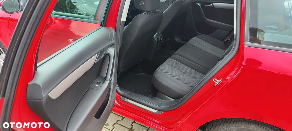 Volkswagen Passat - 9