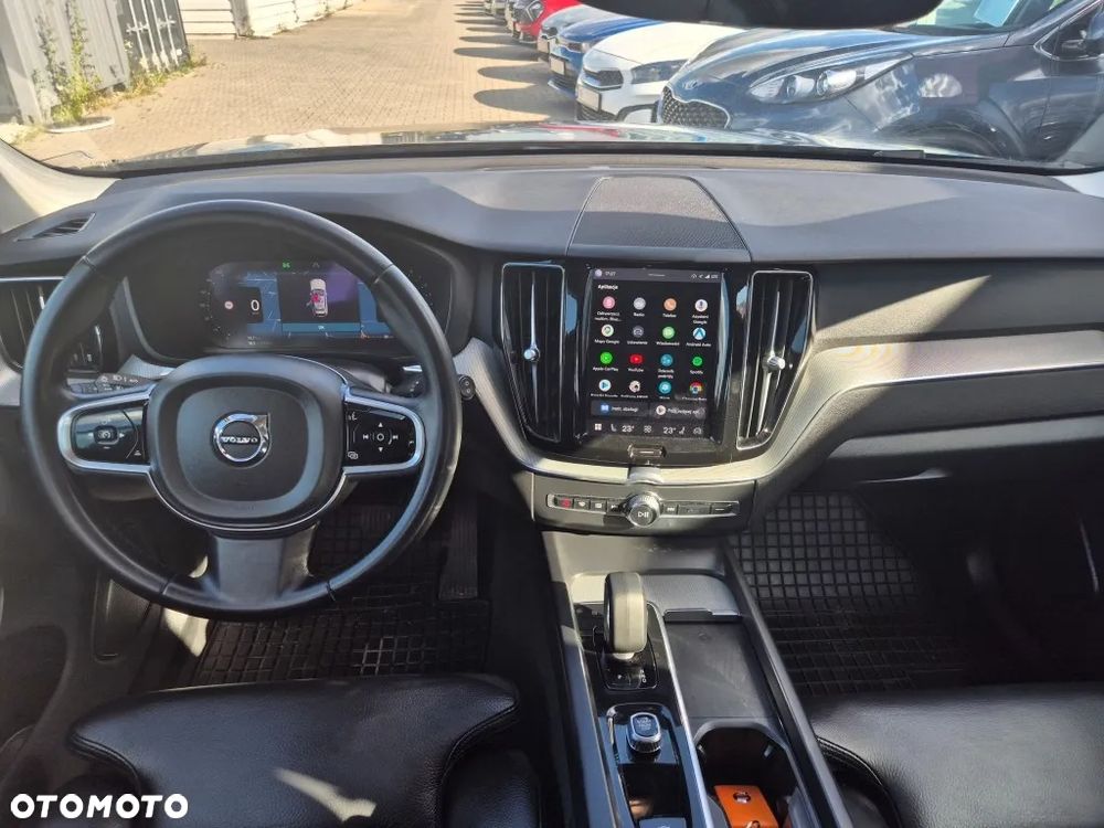 Volvo XC 60 B4 B Plus Bright - 8