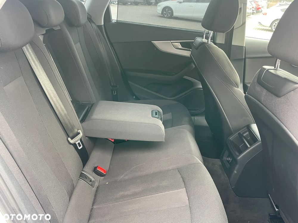 Audi A4 Avant 40 TDI Sport S tronic - 16
