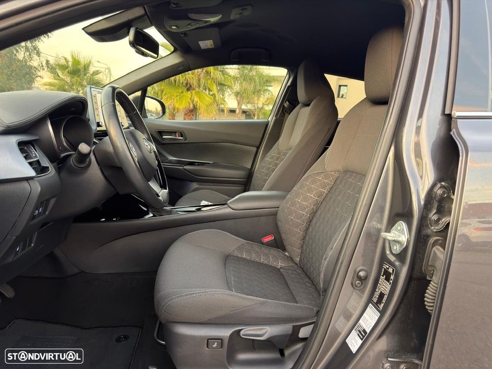 Toyota C-HR 1.8 Hybrid Square Collection - 18