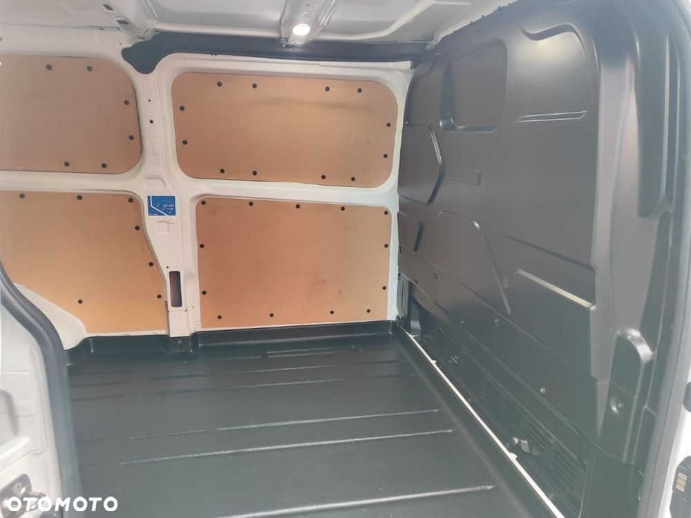 Ford Transit Custom - 24