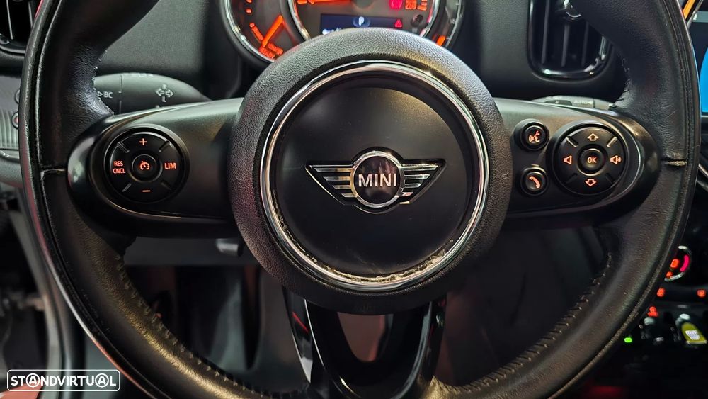 MINI Countryman Cooper SE ALL4 Auto - 28