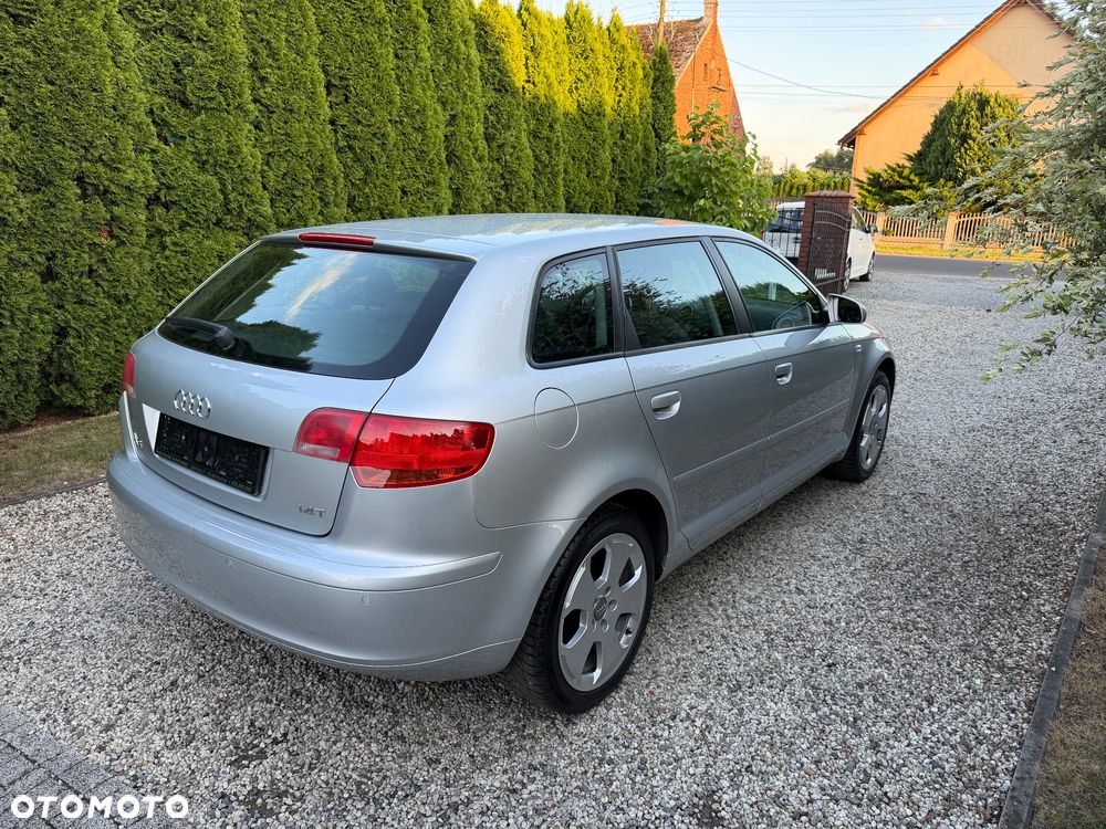 Audi A3 Sportback - 3