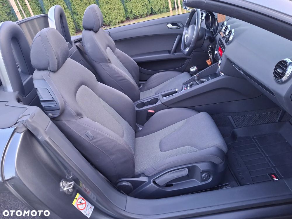 Audi TT Roadster - 18