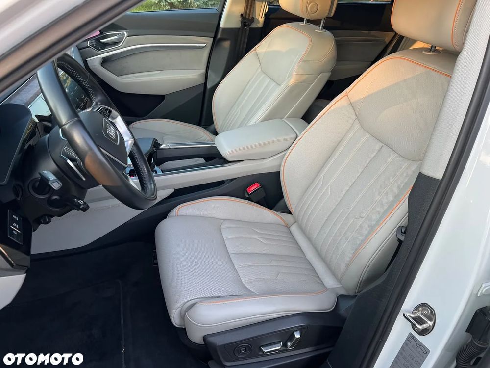 Audi e-tron 55 Quattro S Line - 11
