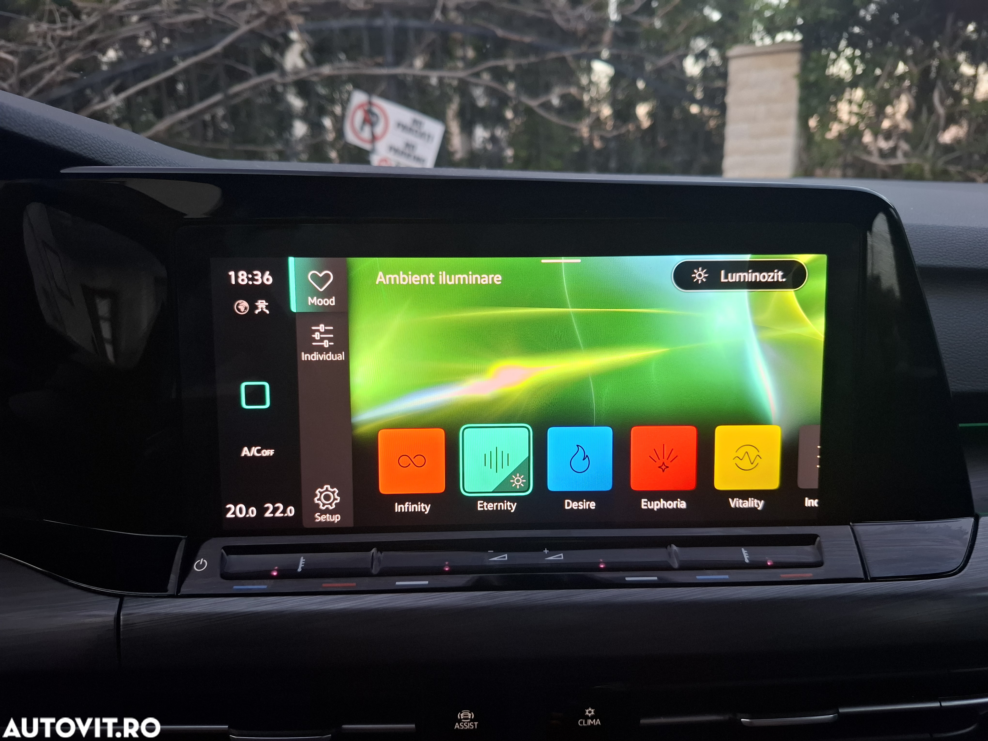 Volkswagen Golf 1.5 eTSI DSG MHEV Style - 15