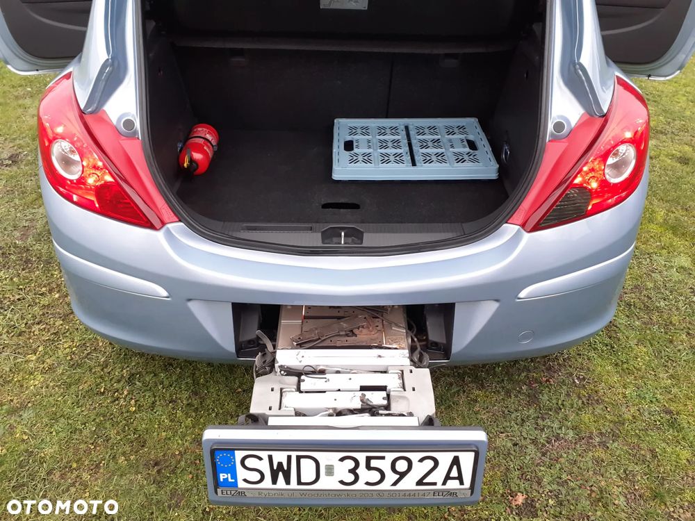 Opel Corsa 1.2 16V - 9