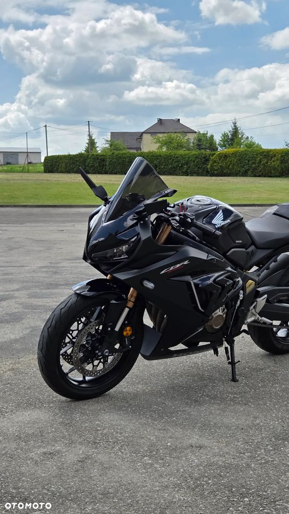 Honda CBR - 9