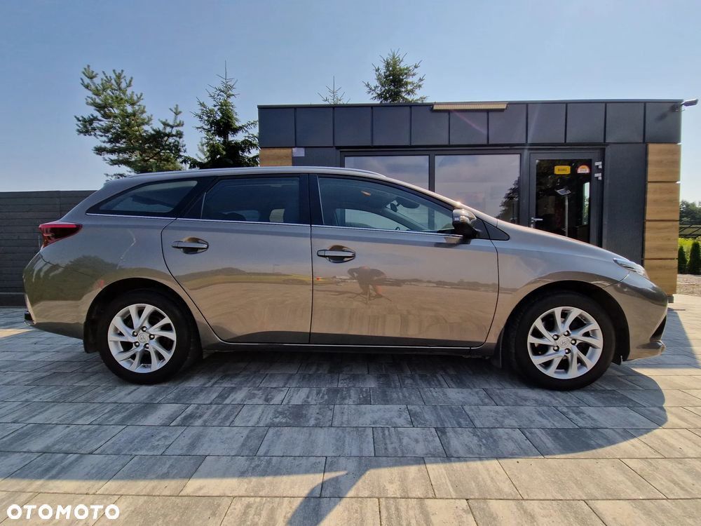 Toyota Auris 1.6 Freestyle - 6